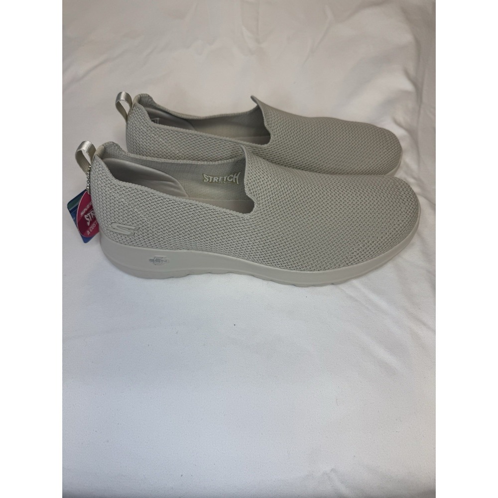 Skechers GOwalk‎ Joy Sensational Day Knit Walking Sneakers Size: 9.5